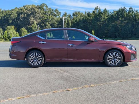 Used 2023 Nissan Altima 2.5 SV image 3