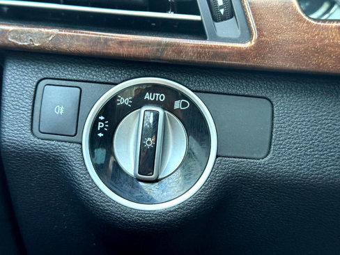 Used 2012 Mercedes-Benz E 350 Luxury image 36