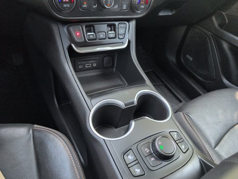 Used 2021 GMC Terrain SLT w/ Infotainment Package II image 22