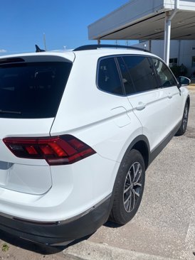 Certified 2020 Volkswagen Tiguan SE image 17