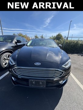 Used 2018 Ford Fusion SE w/ Equipment Group 602A image 2