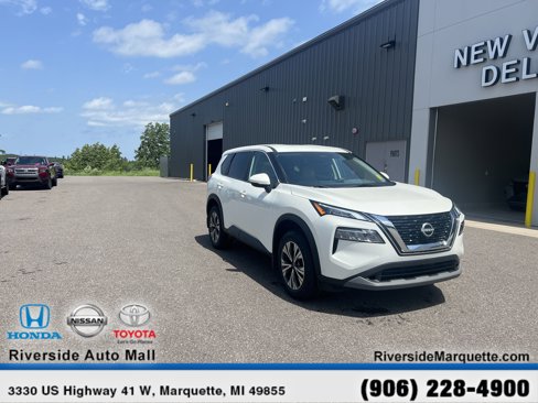 Used 2022 Nissan Rogue SV image 1