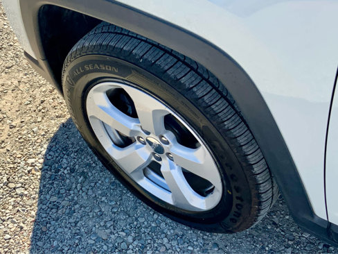 Used 2020 Jeep Compass Latitude w/ Popular Equipment Group image 19