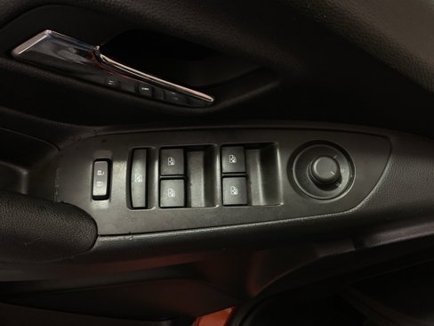 Used 2016 Chevrolet Trax LT image 17