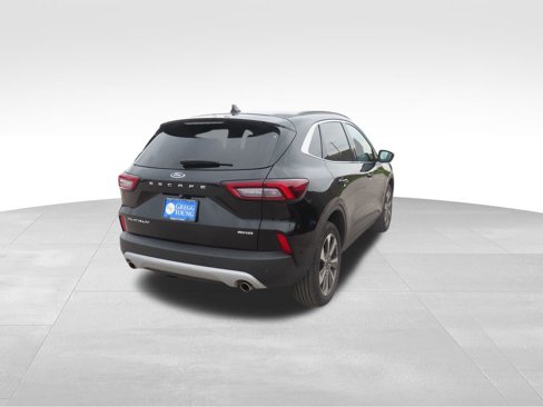 Used 2024 Ford Escape Platinum image 4
