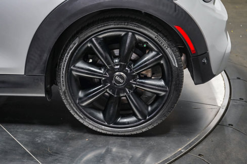 Used 2019 MINI Cooper S w/ Premium Package image 12