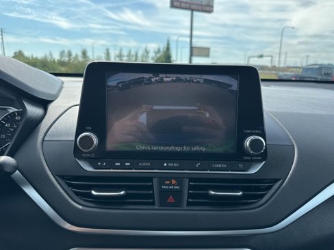 Used 2022 Nissan Altima 2.5 SV image 25