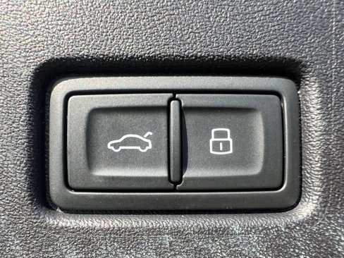 Used 2023 Audi Q4 e-tron Premium Plus w/ Premium Plus image 48