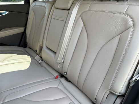 Used 2022 Lincoln Nautilus Reserve image 12
