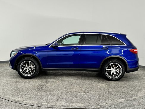 Used 2017 Mercedes-Benz GLC 300 4MATIC image 4