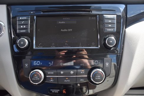 Used 2021 Nissan Rogue Sport SV image 27