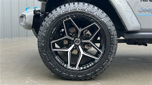 Used 2023 Jeep Wrangler Unlimited Rubicon 4xe image 9