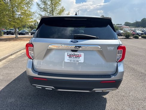 Used 2023 Ford Explorer XLT w/ Equipment Group 202A image 4