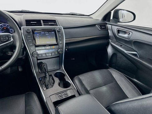 Used 2017 Toyota Camry XLE image 23