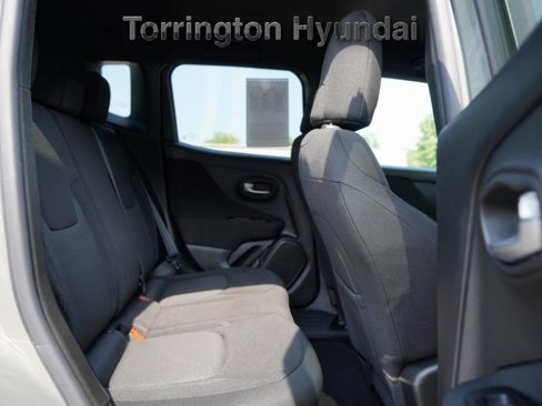 Used 2021 Jeep Renegade Latitude image 11
