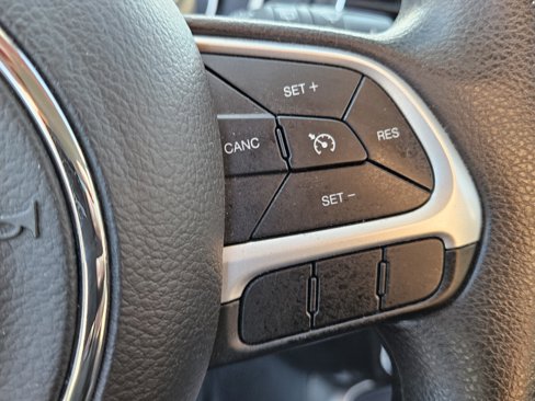 Used 2018 Jeep Compass Sport w/ Tech Group image 34
