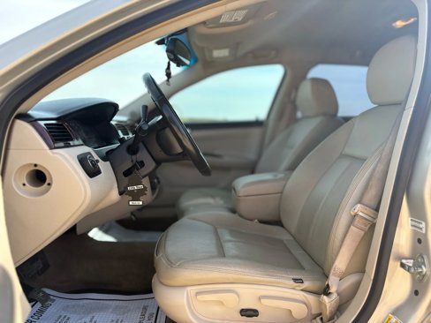 Used 2011 Chevrolet Impala LT image 9