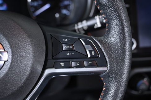 Used 2023 Nissan Kicks SR image 14