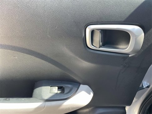 Used 2021 Hyundai Venue SEL image 15