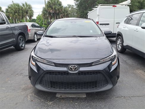 Used 2022 Toyota Corolla LE image 2