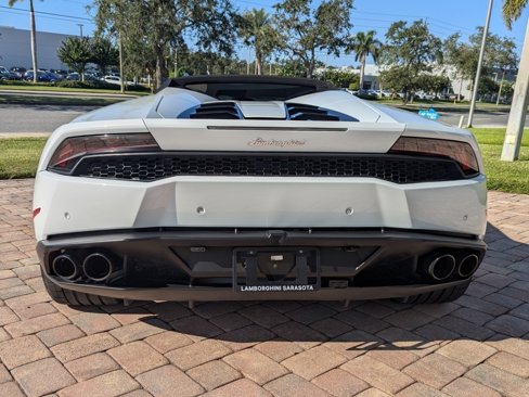 Used 2017 Lamborghini Huracan LP 610-4 image 5
