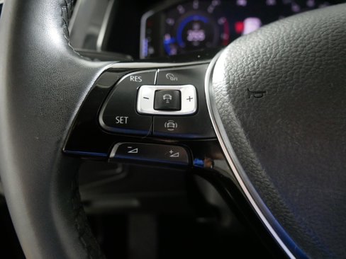 Used 2020 Volkswagen Tiguan SEL image 27