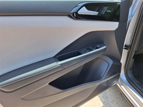 New 2025 Volkswagen Taos S image 16