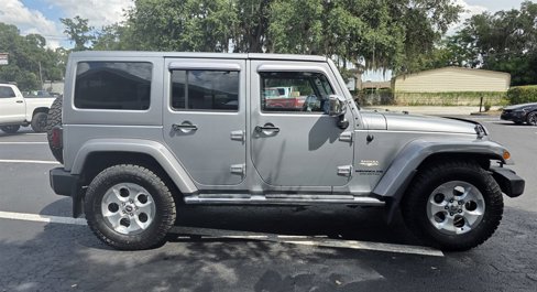 Used 2014 Jeep Wrangler Unlimited Sahara w/ Dual Top Group image 9