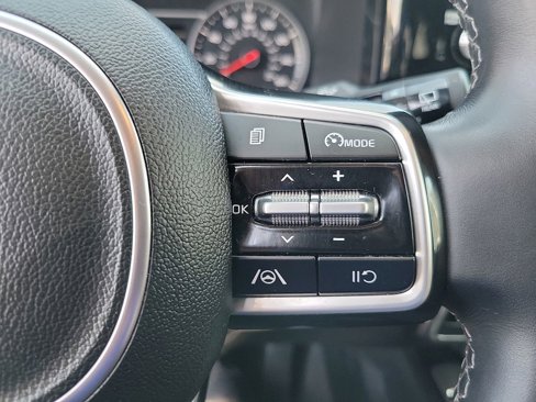 Used 2022 Kia Sorento S image 6