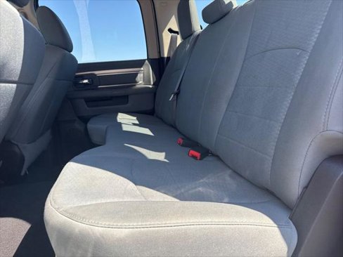 Used 2019 RAM 1500 Classic SLT image 10