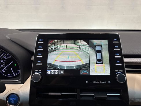 Used 2020 Toyota Avalon Limited image 48