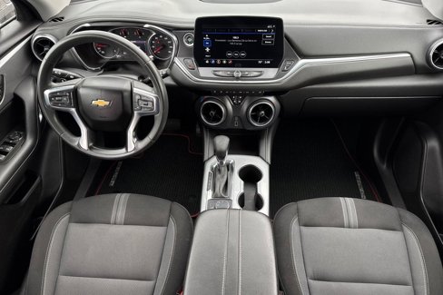 Used 2023 Chevrolet Blazer LT image 15