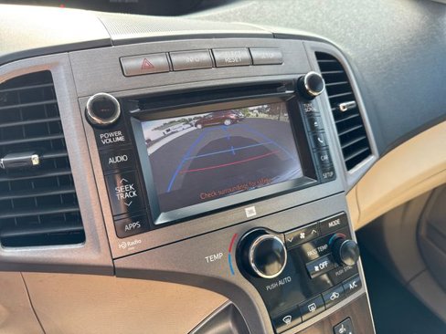 Used 2013 Toyota Venza XLE image 21