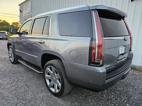 Used 2018 Cadillac Escalade Luxury image 4