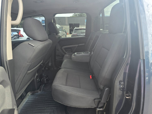 Used 2015 Nissan Titan SV w/ SV Value Truck Package image 12