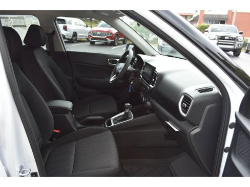 New 2025 Hyundai Venue SE image 14