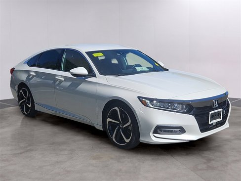 Certified 2018 Honda Accord Sport image 3