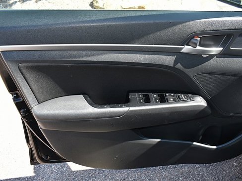 Used 2020 Hyundai Elantra SEL image 20