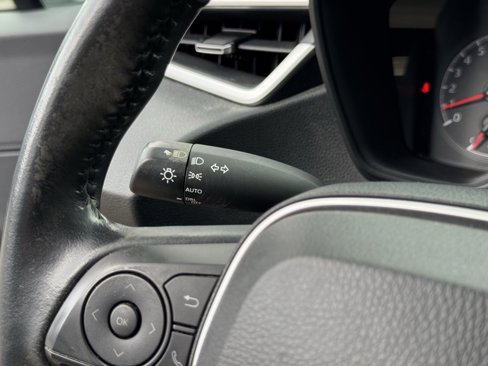 Used 2020 Toyota Corolla SE image 21