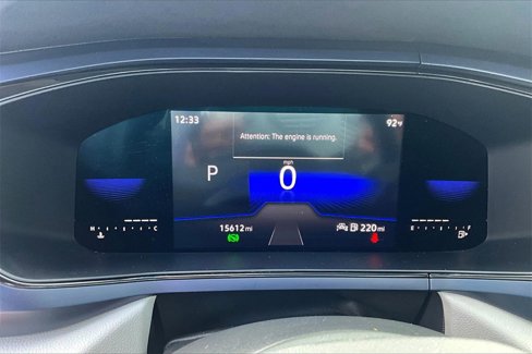 Certified 2023 Volkswagen Taos SE w/ Panoramic Sunroof Package image 25
