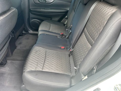 Used 2019 Nissan Rogue S image 11