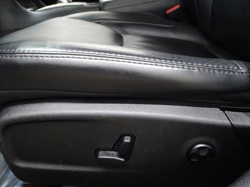 Used 2017 Chrysler 300 Limited image 14