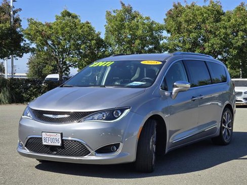 Used 2018 Chrysler Pacifica Limited w/ Advanced Safetytec Group image 8
