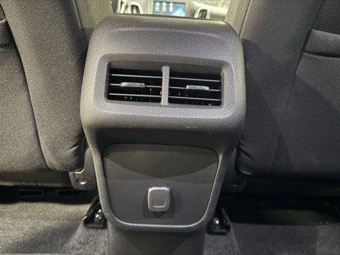 Used 2018 Chevrolet Equinox LT image 30