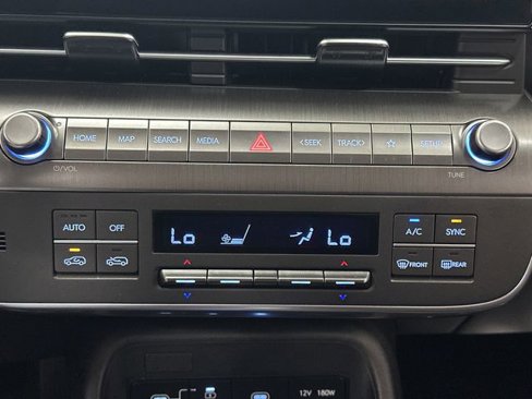 Used 2024 Hyundai Kona SEL image 17