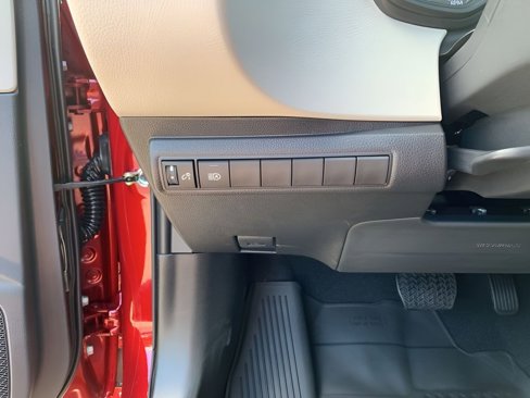New 2025 Toyota Corolla LE image 28