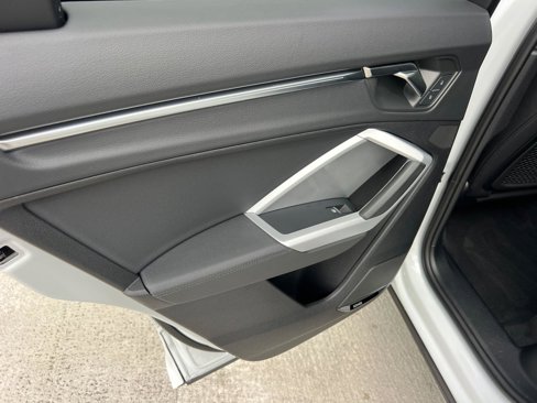 Certified 2024 Audi Q3 2.0T Premium Plus w/ Premium Plus Package image 22