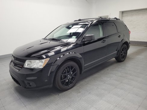 Used 2019 Dodge Journey SE w/ Connectivity Group image 2