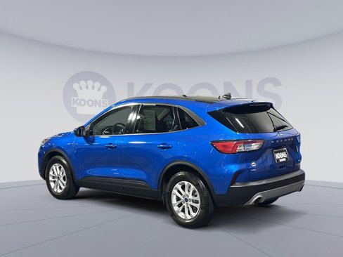 Used 2020 Ford Escape SE image 4