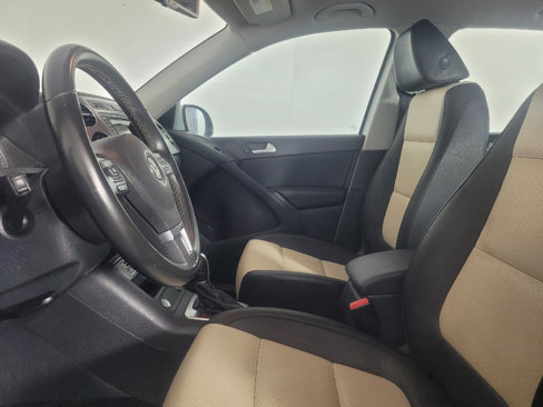 Used 2016 Volkswagen Tiguan S image 17